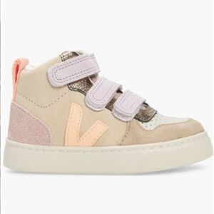 Veja Kids' Small V-10 Sneaker
